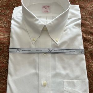 Brooks Brothers 346 Button Down Dress Shirt